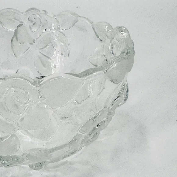Vintage Mikasa Bella Rose 3D Crystal Bowl - Picture 3 of 9